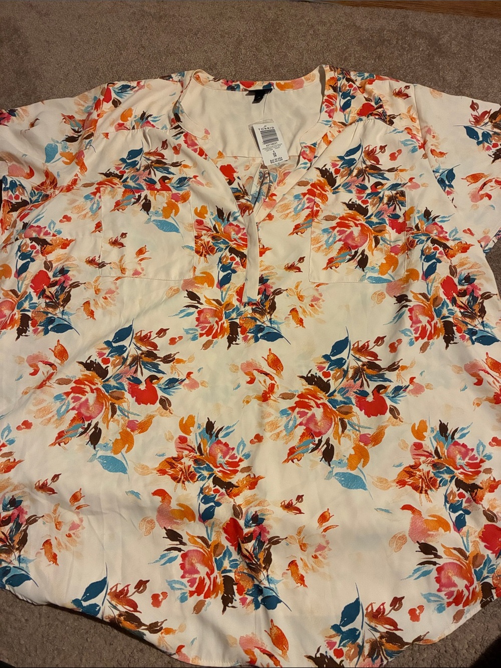 torrid Cream Floral V-Neck Short Sleeve Blouse
